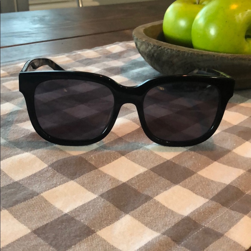 Gentle Monster Didi D sunglasses
